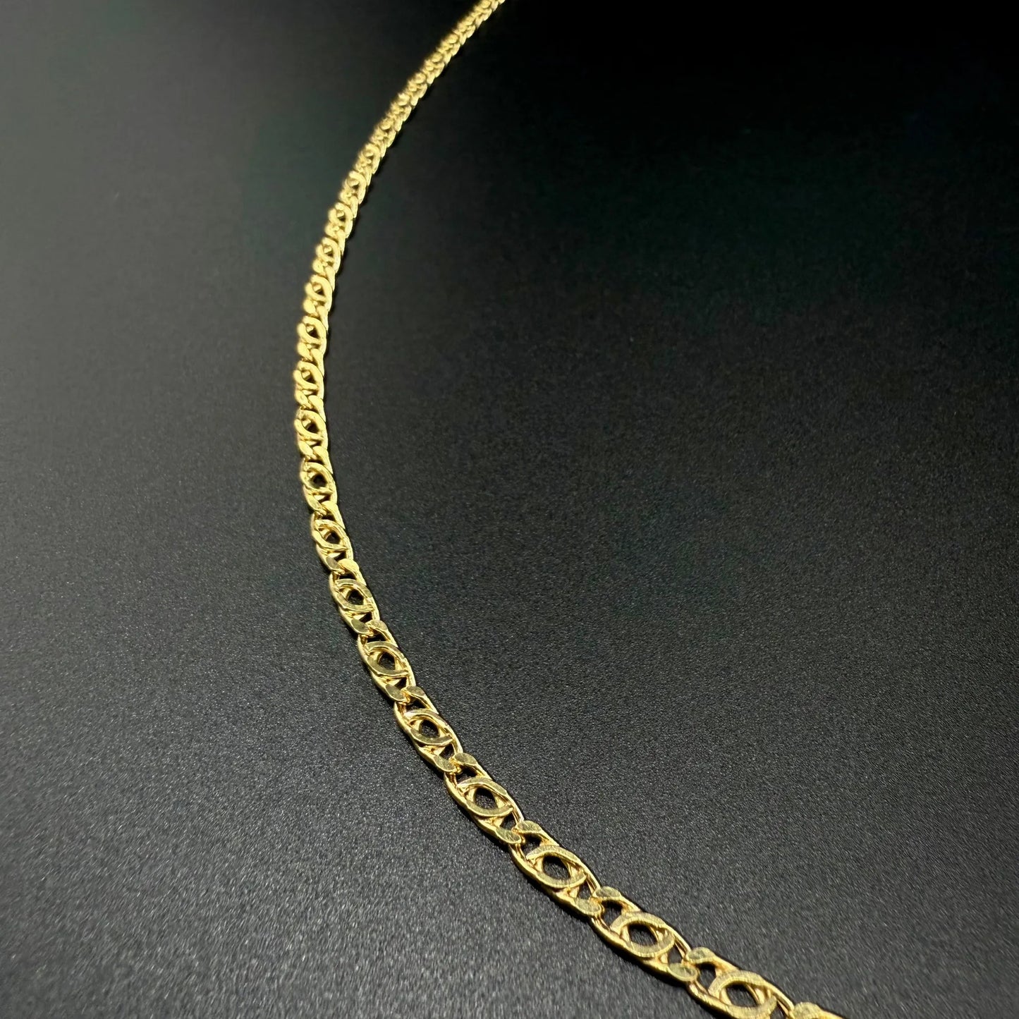 Cadena Figaro de Oro 14K – 30 cm | Joyería Celina